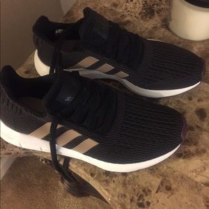 Adidas Sneakers